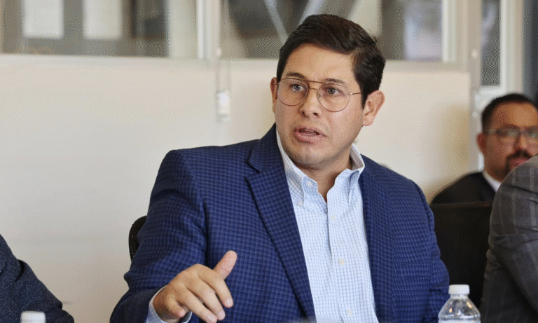 Invita Gobierno a inscribirse en Mi Negocio Crece