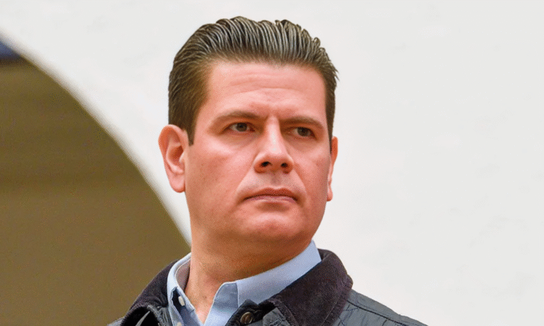 Investigan a Miguel Alonso
