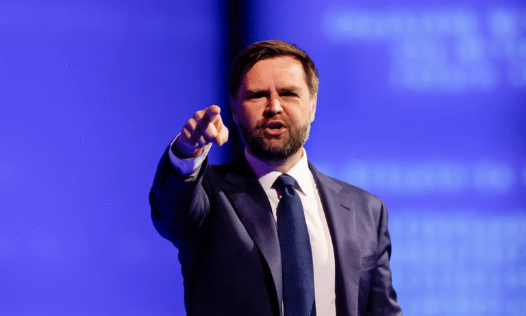 Vance defiende a Trump tras disputa con Musk