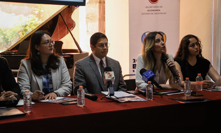 Feria minera ofrece 1,200 vacantes