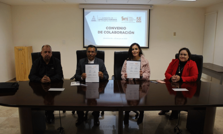 Firman convenio por derechos de infancias