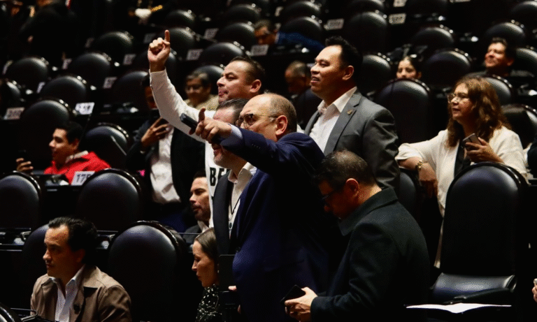 Publican once decretos presidenciales clave