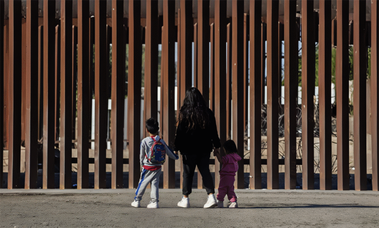 Trump amenaza con deportar a niños migrantes