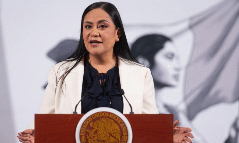 Gobierno duplicará pensión para mujeres mayores