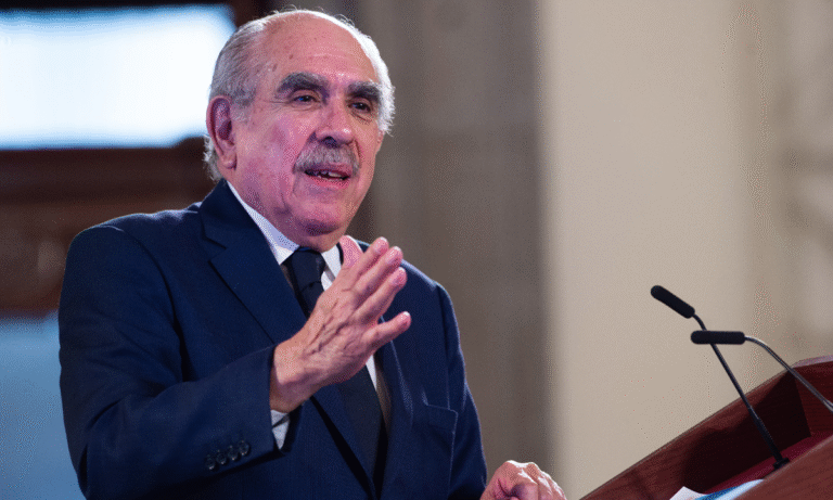 Morenistas respaldan a Pablo Gómez en reforma