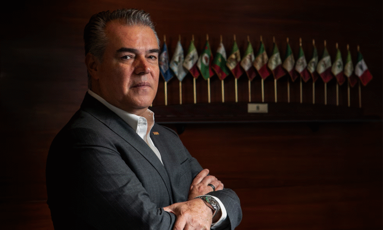IP respalda inversión mixta en plan de Pemex