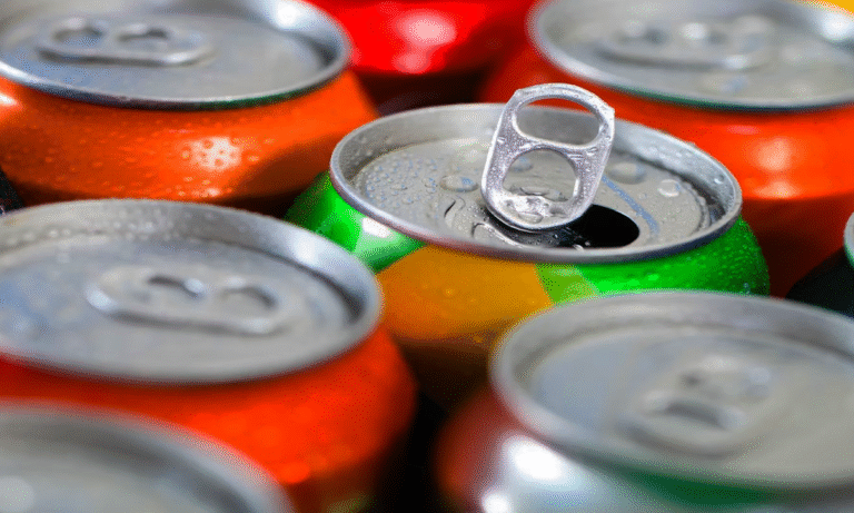 Suben impuestos a refrescos, tabaco y apuestas