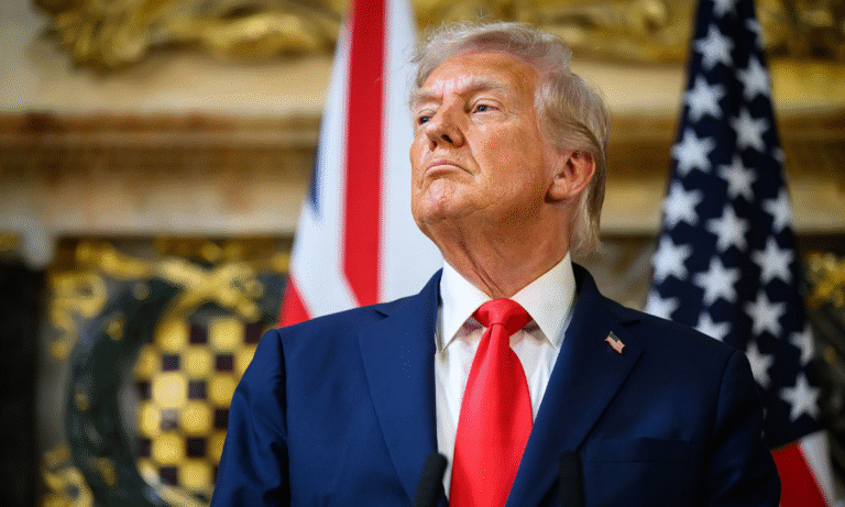 Trump pide limitar paracetamol por riesgo de autismo