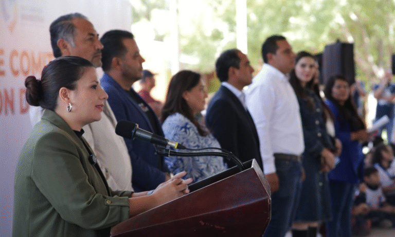 Inicia conformación de comités para entrega de uniformes gratuitos