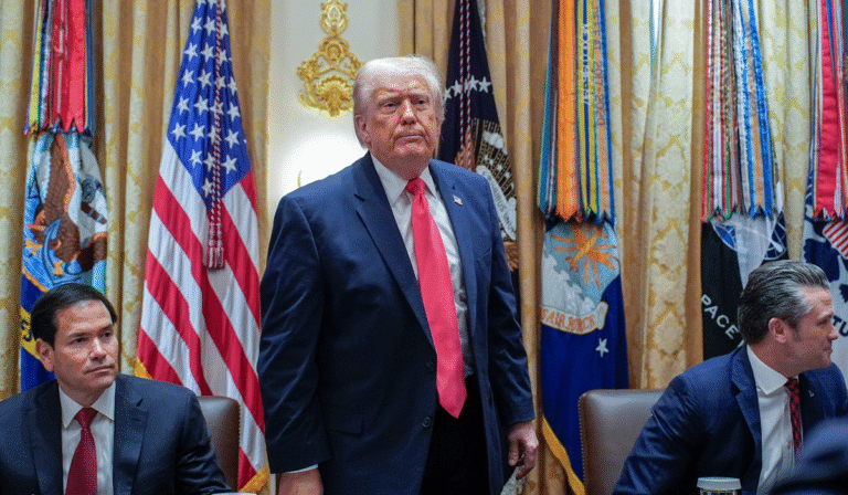 Trump vuelve a amagar con ataques en México